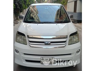 Toyota Noah 2003