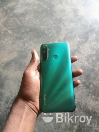 realme-5i-464-used-big-0