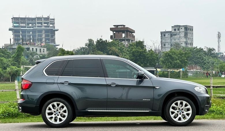 bmw-x5-2015-big-0