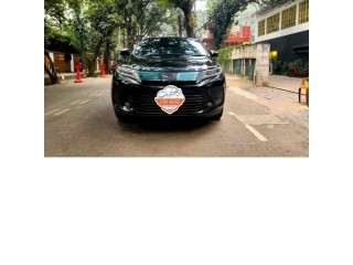 Toyota Harrier Advance Premium 2017