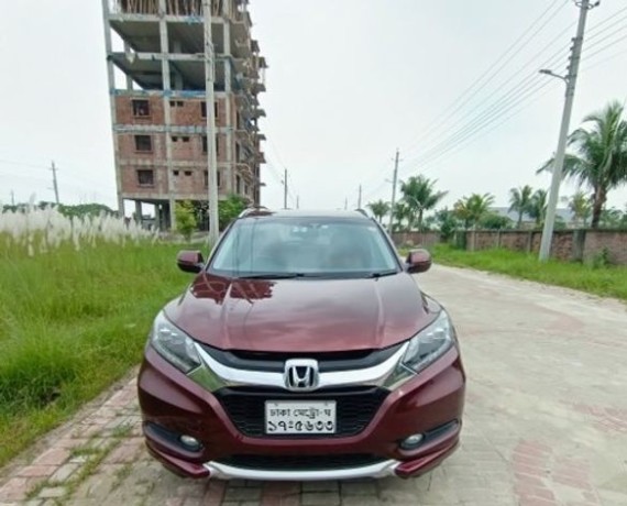 honda-vezel-rshybrid-2014-big-0